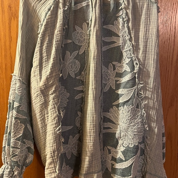 Oli & Hali Floral Lace Button-Up Blouse. Size XL. New - Picture 3 of 5